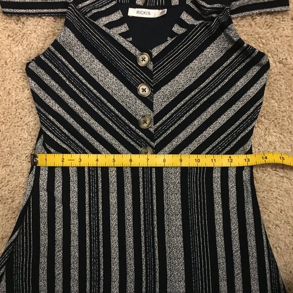 Dual Shoulder Strap Barcode Striped Button Down Tank - Picture 14 of 16